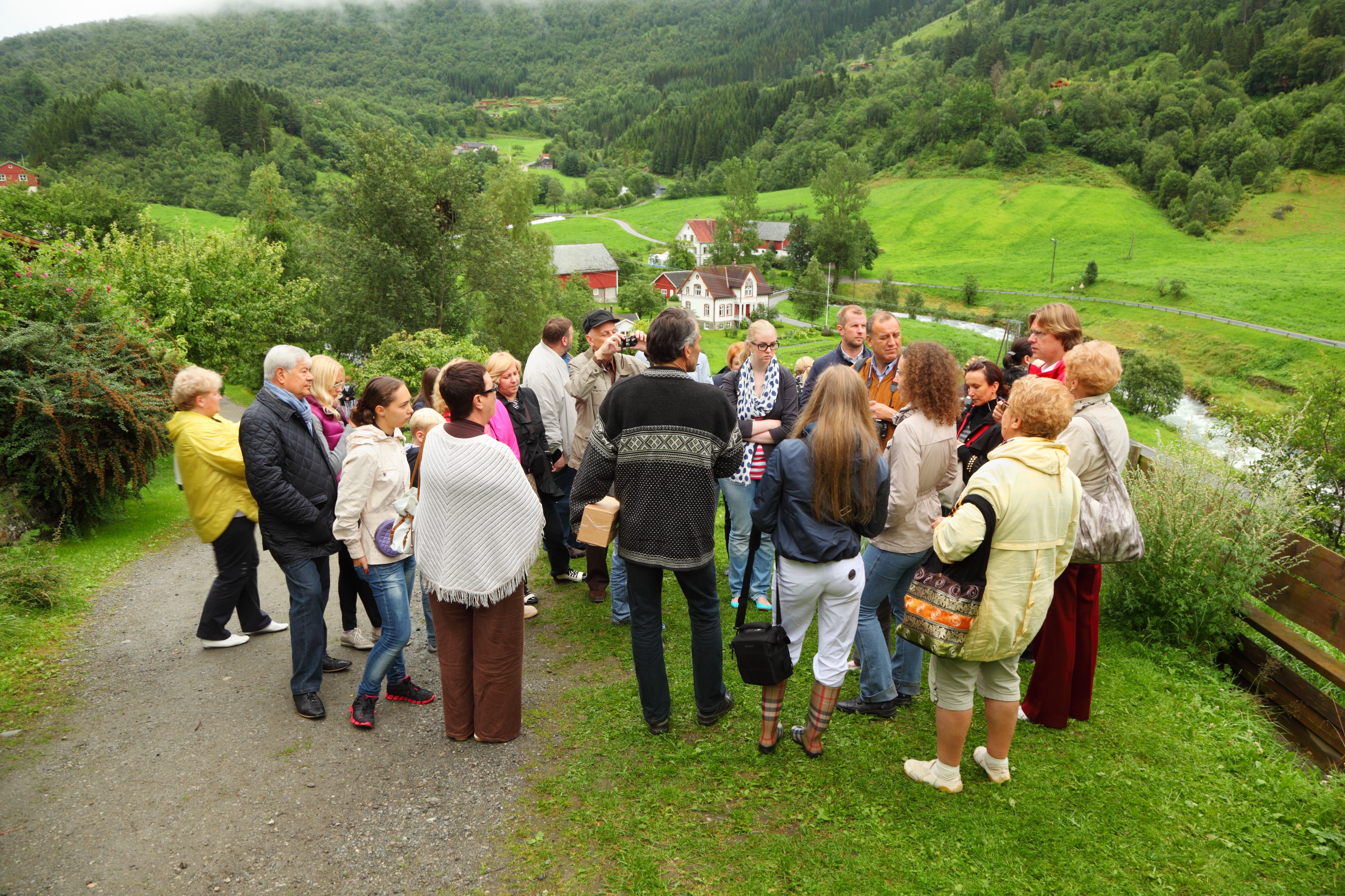 Démystifier les mythes sur les visites accompagnées 